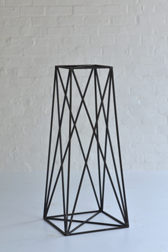 015 Plinths - Black metal cross arm 